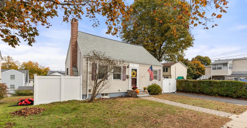 85 Como Road, Hyde Park | 4-Bed Cape Home for Sale | The Charles King Group